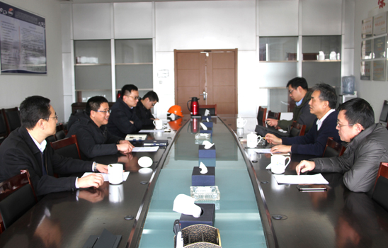 濰坊市人大常委會委員張學(xué)文一行到山東新和成藥業(yè)調(diào)研.jpg